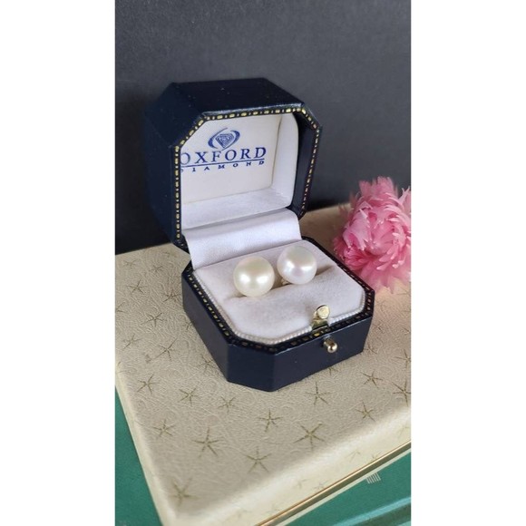 925 Pearl Stud Earrings - Picture 3 of 10